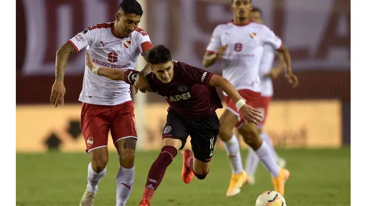 Pedro Pablo Hernández fue titular en el duro empate entre Lanús e Independiente