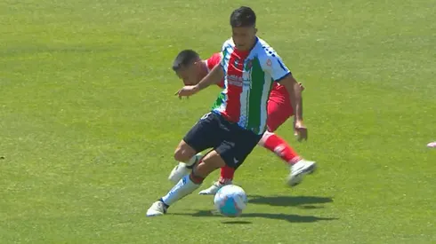 Vilches intentó salir jugando, pero se equivocó feo y abrió la goleada de Palestino