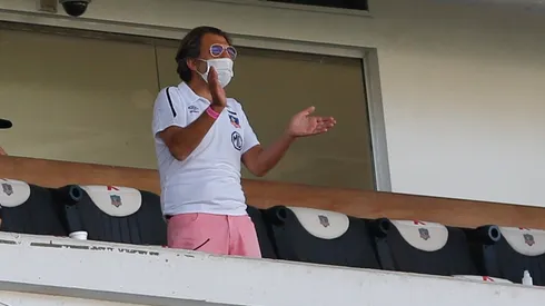 Aníbal Mosa vio el partido prácticamente solo en la tribuna Rapa Nui. Luego se retiró rápidamente del estadio