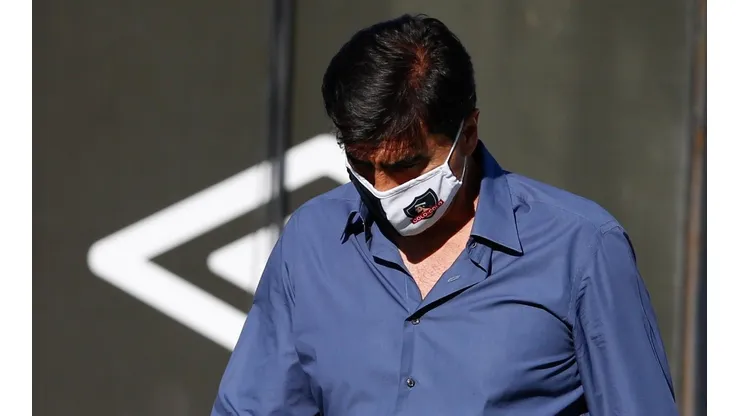 Gustavo Quinteros se mostró abatido y sin poder creer lo que pasa con Colo Colo.