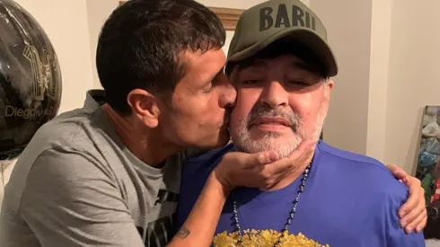 Stéfano Ceci celebrando el cumpleaños 59 de Diego Maradona, en 2019.