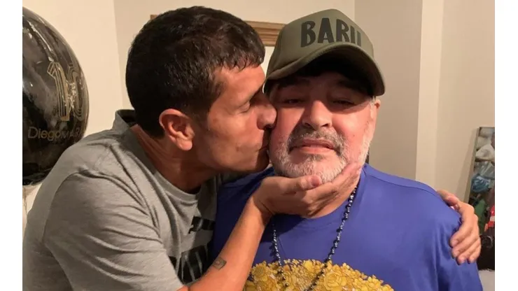 Stéfano Ceci celebrando el cumpleaños 59 de Diego Maradona, en 2019.
