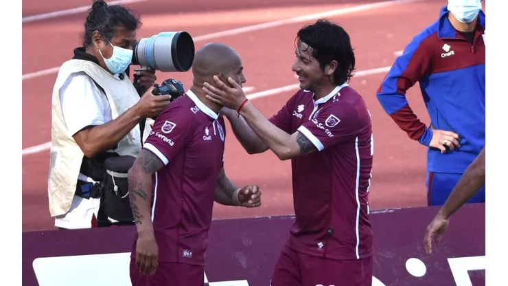 Valdés y Suazo vuelven al Monumental