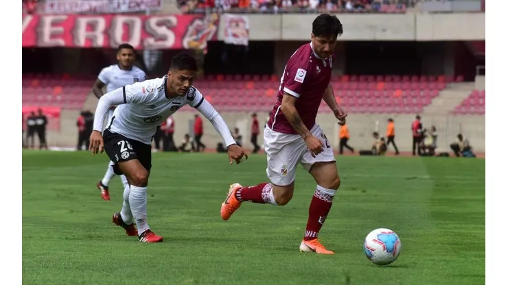 Colo Colo recibe a Deportes La Serena en la lucha por no descender de la máxima división del fútbol chileno.
