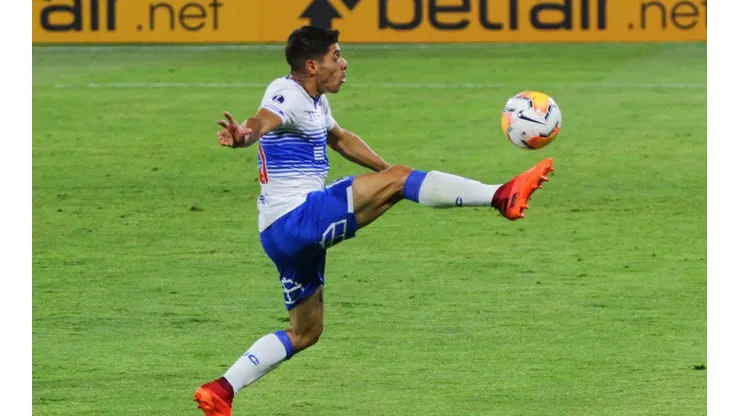 Universidad Católica va por la semifinal de la Copa Sudamericana ante Vélez Sarsfield, en la ida en Argentina.