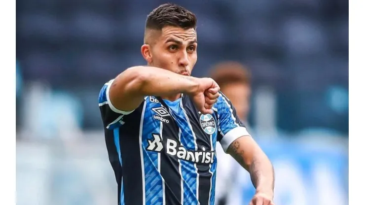 César Pinares ya tiene piso en Gremio tras el gol y su DT lo elogia.
