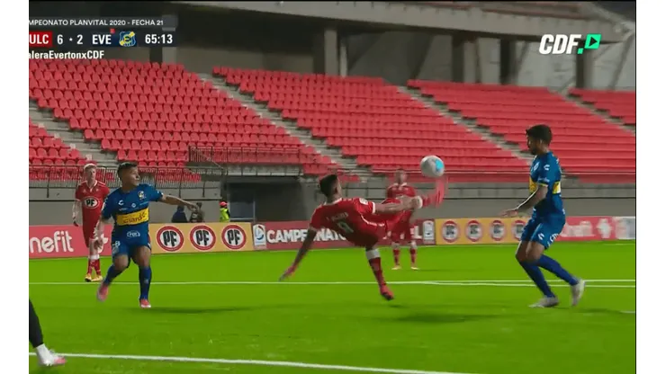 Andrés Vilches ejecuta una chilena perfecta para rubricar el gran gol en lo que va de 2020. ¿Tienes otro candidato?