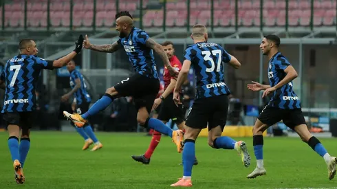 Alexis y Vidal quieren ir a octavos de Champions