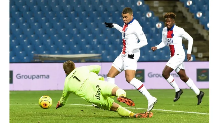 Mbappé puso la guinda de la torta del PSG ante el Montpellier