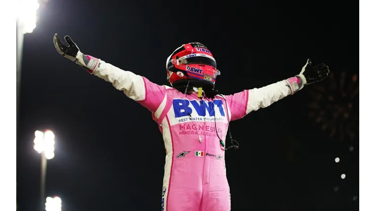 Sergio Pérez festeja su triunfo