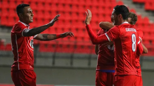 La Calera destrozó a Everton