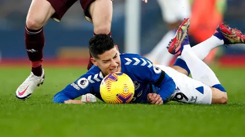 El colombiano fue comparado con el alemán y su pésimo presente en el Arsenal.