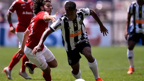 Atlético Mineiro con Eduardo Vargas recibe a Inter de Porto Alegre