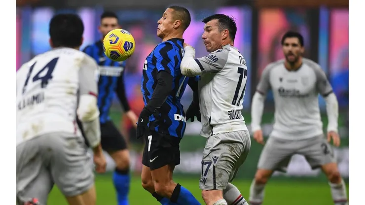 Gary Medel marcó con firmeza a Alexis Sánchez