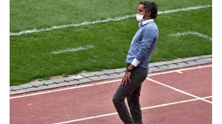 Ponce se negó a hablar del Cacique en conferencia de prensa.