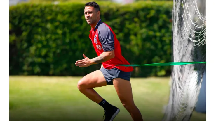 Valdivia se prepara para ir en ayuda de Colo Colo