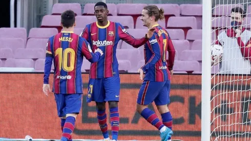 Messi vistió una camiseta de homenaje a Maradona en el último duelo del Barcelona