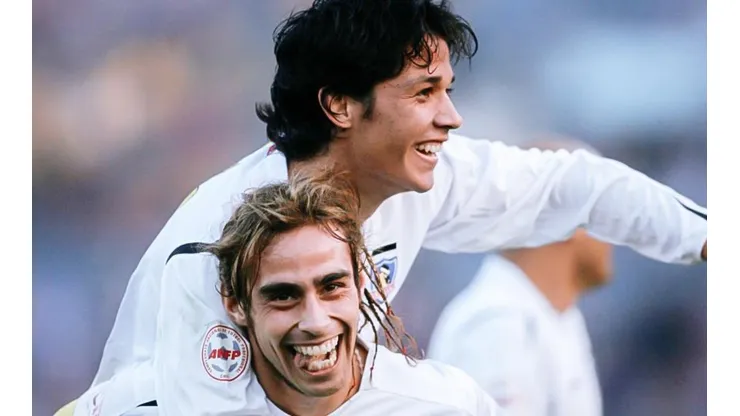 Jorge Valdivia y el Mati celebrando en Colo Colo