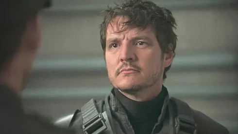 El actor chileno esta en la portada de la edición especial de la revista