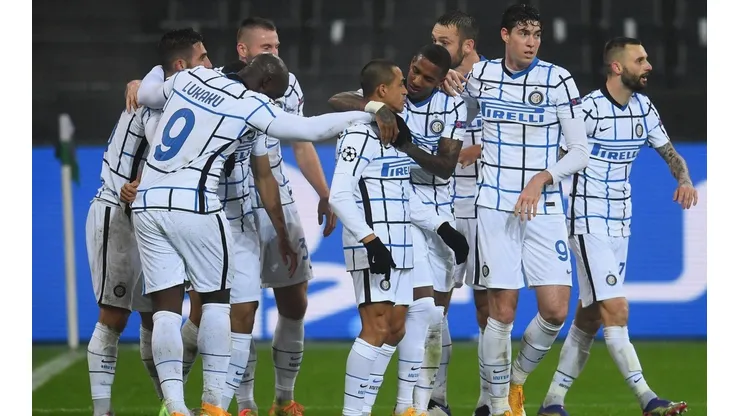 Inter derrotó al Mönchengladbach con Alexis en cancha y aún pelea la clasificación en Champions.