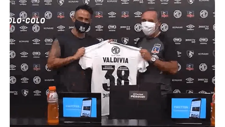 Jorge Valdivia nunca utilizó un número tan elevado en su carrera como profesional, pero las circunstancias lo obligaron a abandonar la 10