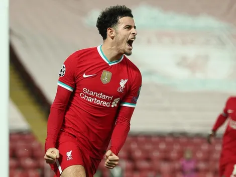 Liverpool vence al Ajax y clasifica como líder de grupo