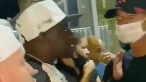 Los hinchas no aguantaron que dos jugadores del Mineiro se fueran de fiesta