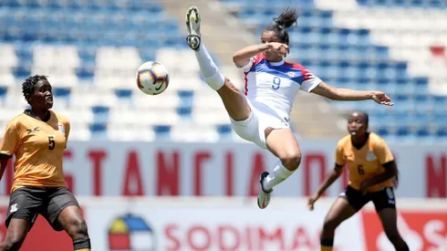 La Roja femenina y las Cooper Queens jugarán el martes en el Nacional.