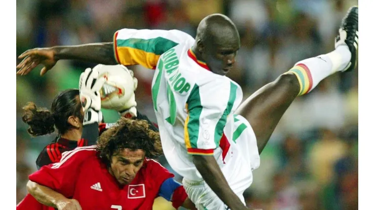Papa Bouba Diop en el Mundial de Corea y Japón 2002.