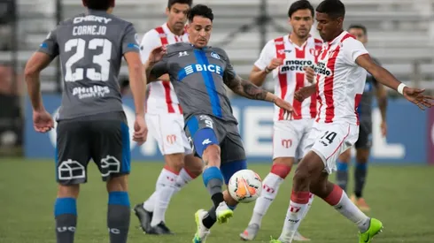 La UC derrotó a River Plate en Uruguay por la ida de la Copa Sudamericana.