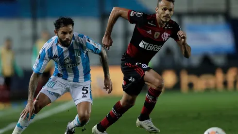 Eugenio Mena fue gran figura en la ida.