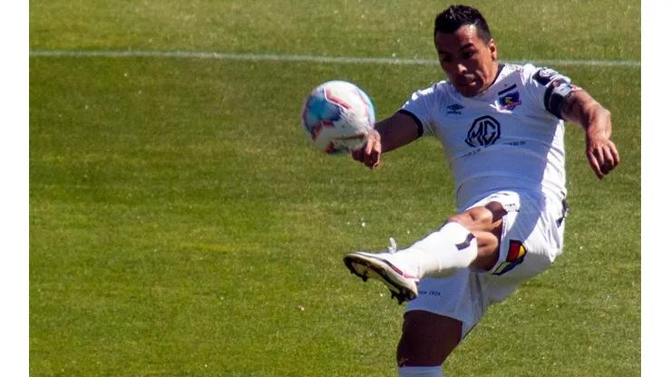 Esteban Paredes ha perdido el protagonismo que solía tener en el camarín de Colo Colo en el peor momento, durante la crisis alba