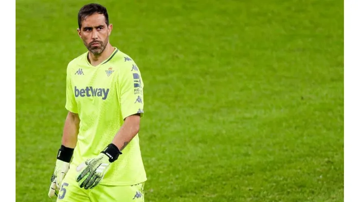Claudio Bravo se perderá el encuentro frente al Eibar.
