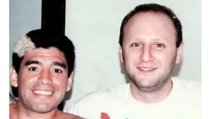 Diego Maradona junto a Mariano Israelit