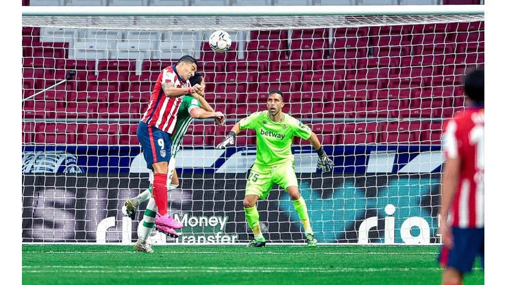 Claudio Bravo ha sufrido 15 goles en siete presentaciones con la camiseta del Betis esta temporada