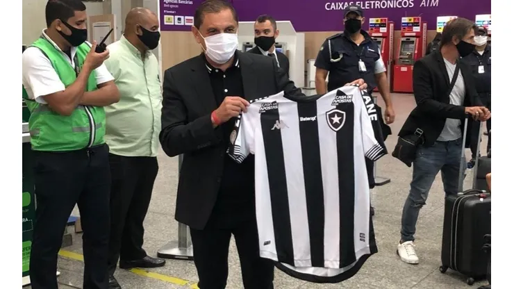Ramón Díaz firma con Botafogo