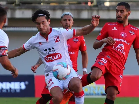 Ñublense deja ir victoria en Valdivia, pero se acerca a 1ª