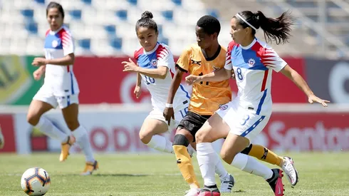 La Roja femenina sigue su preparación al repechaje de Tokio 2021 jugando ante Zambia en el Estadio San Carlos de Apoquindo.