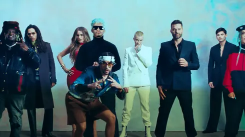 Bad Bunny junto a sus invitados en "Yo visto así".