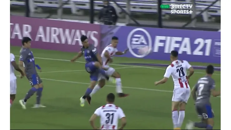 Zampedri sigue encendido y abrió el marcador ante River Plate de Uruguay