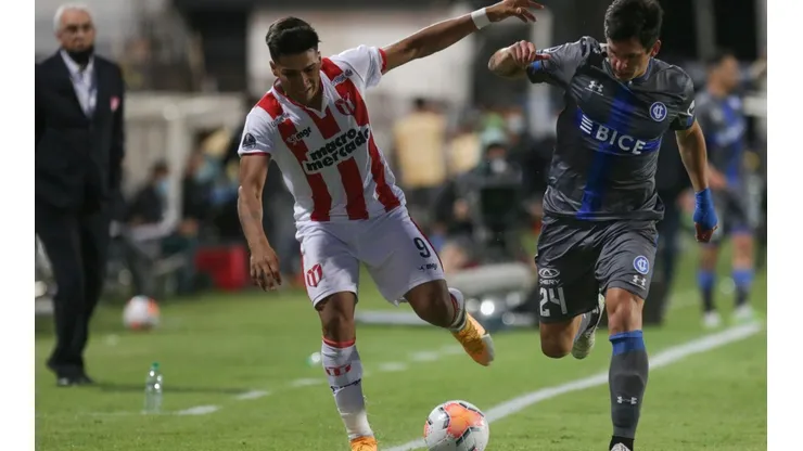 La UC tiene la primera opción de avanzar a cuartos.