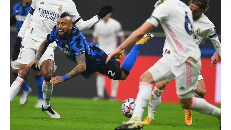 Arturo Vidal está en el ojo del huracán en la crisis del Inter de Milán, que tiene un duro desafío este sábado