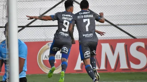 La UC se llevó la victoria en su visita a Uruguay.