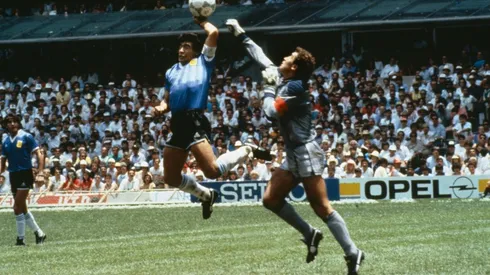 Diego Maradona, Peter Shilton y "La Mano de Dios" en México 86.