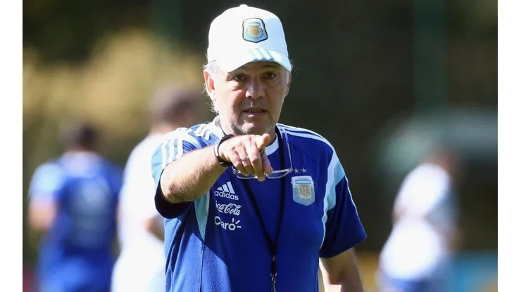 El ex DT de Argentina, Alejandro Sabella, está internado en Buenos Aires.