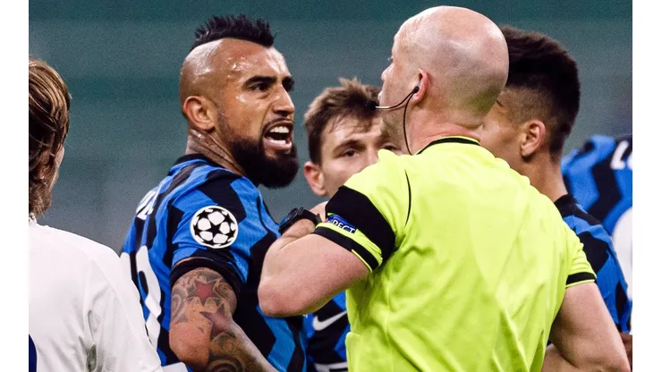 Arturo Vidal dejó a Inter con uno menos en pleno primer tiempo de la derrota ante Real Madrid por Champions League