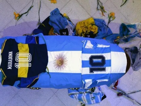 Miles de hinchas despiden a Maradona en la Casa Rosada