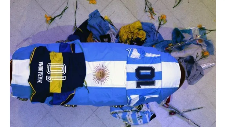 Maradona está siendo velado en la casa de gobierno trasandino.