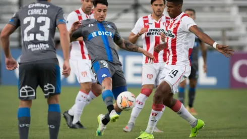 Fernando Zampedri abrió la ruta del triunfo de la UC ante River Plate