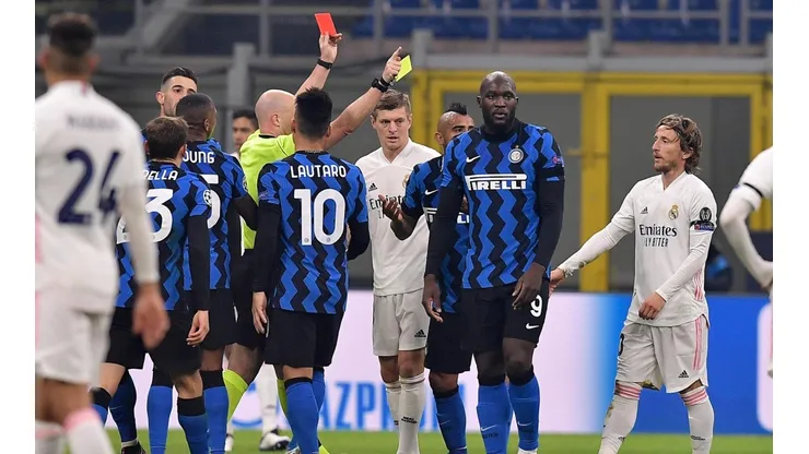 Arturo Vidal, expulsado en Inter ante Real Madrid con polémica.